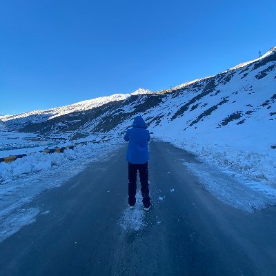 Abishesk Twttiter Influencer